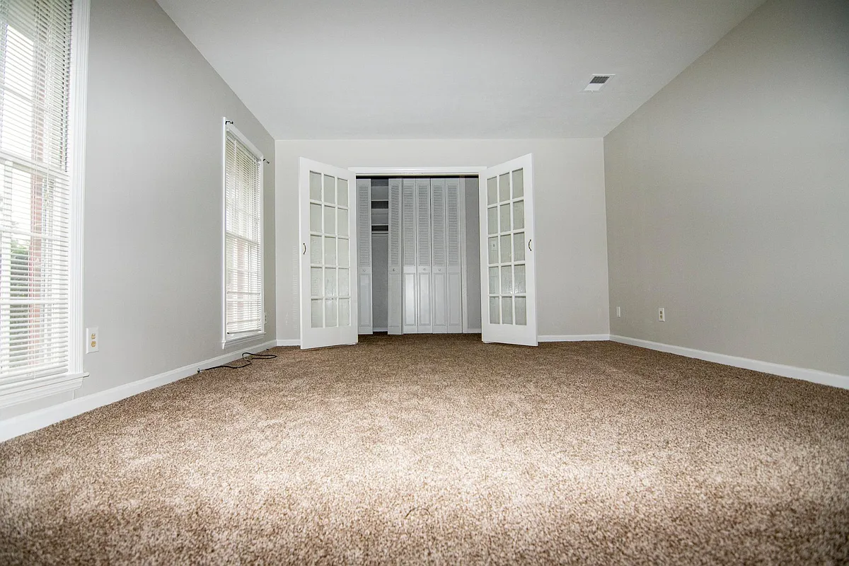 Building Photo - 4100 King Arthur Pl
