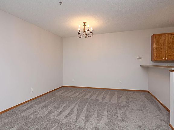 4th image of 343 Frederick Cir