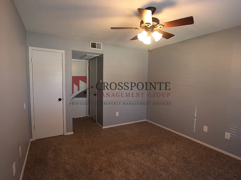 Heritage West Apartments — Photo 33