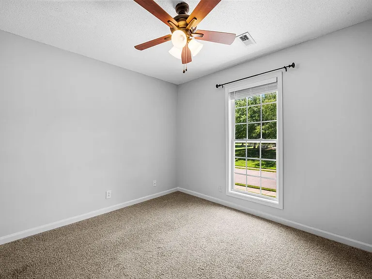 4433 Taylor Hall Ln — Photo 20