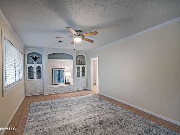 4th image of 3637 Sykes Park Dr
