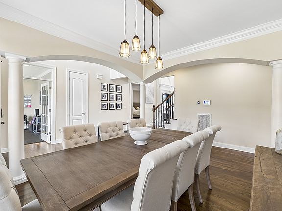 5th image of 1020 Stafford Ct