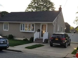 4 Meyers Ave, Hicksville, NY 11801