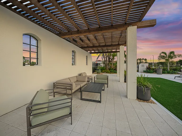 Revello Apartments — Photo 113