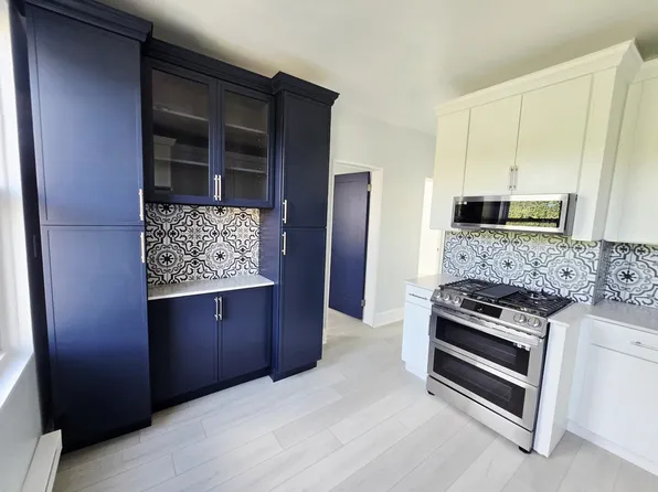 50 Montrose Avenue image 6 of 9