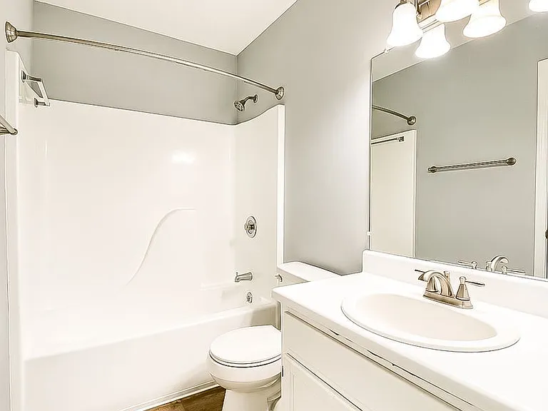 2827 Dayton Blvd #6 — Photo 10