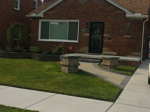2nd image of 13169 Catalpa St