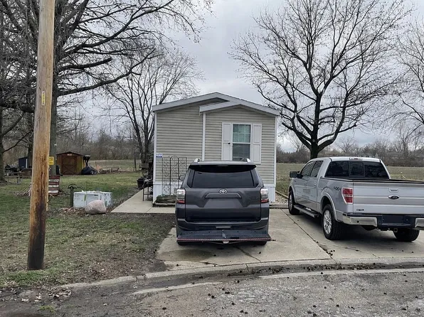 1713 W Highway 50, O'Fallon, IL 62269