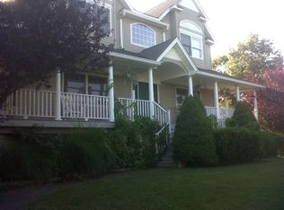 69 Old East Neck Rd, Melville, NY 11747