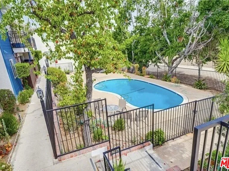 5252 Coldwater Canyon Ave #207 — Photo 5