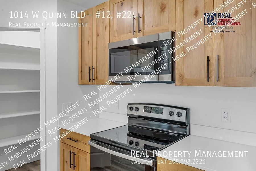 3 Bedroom 2 Bath Apartment - Fiber Internet — Photo 4