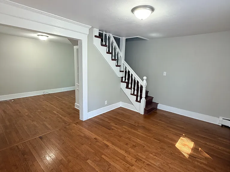 47 1/2 Park St — Photo 3