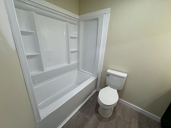 5th image of 510 10th St