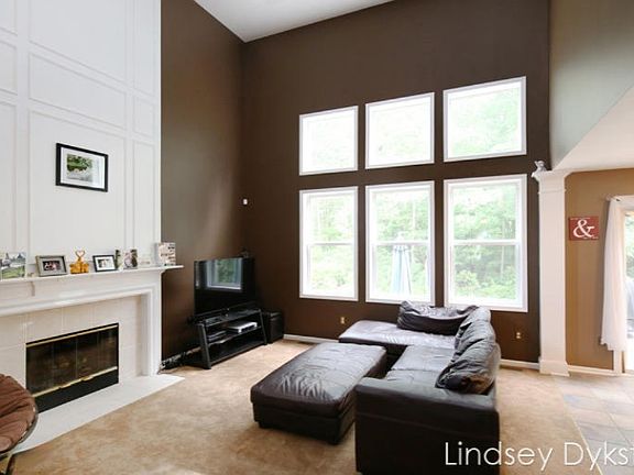 3rd image of 7184 Concolor Dr NE