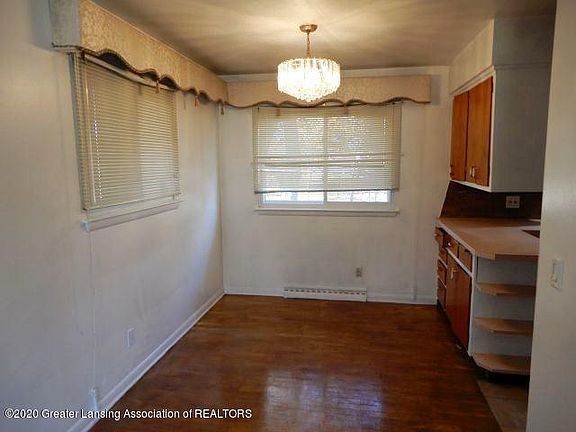 5th image of 3007 Amherst Dr