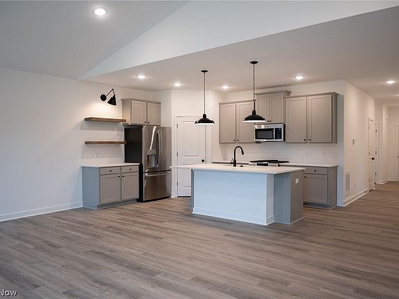 3rd image of 363 Jonagold Dr NE