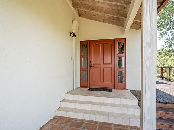 5th image of 401 Sanel Dr