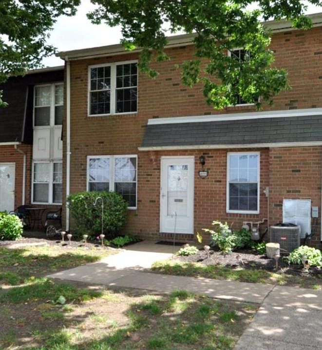 1st image of 2090 Harbour Dr