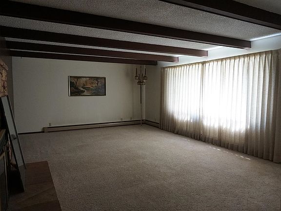5th image of 156 Daly Ave