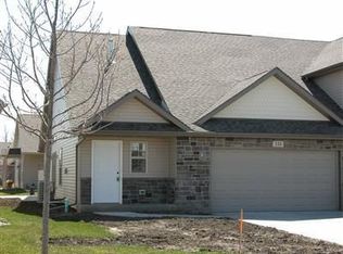 533 Clover Ln, Griffith, IN 46319