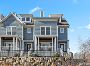 657 Greenslate Dr SE, Ada, MI 49301