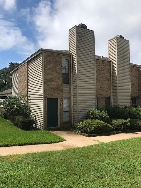 1st image of 3230 Pearl St APT 21