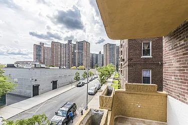 Rented by Wave Real Estate Group