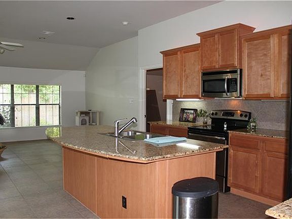 4th image of 12502 Ravensway Center Dr Unit 810