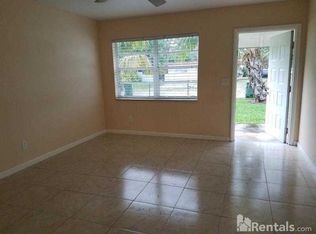 3762 Patio Ct, Lake Worth, FL 33461