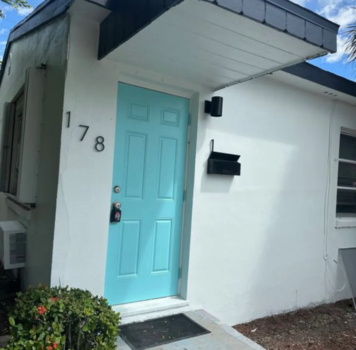 2 bed, 728 sqft, $1,700 — Photo 1