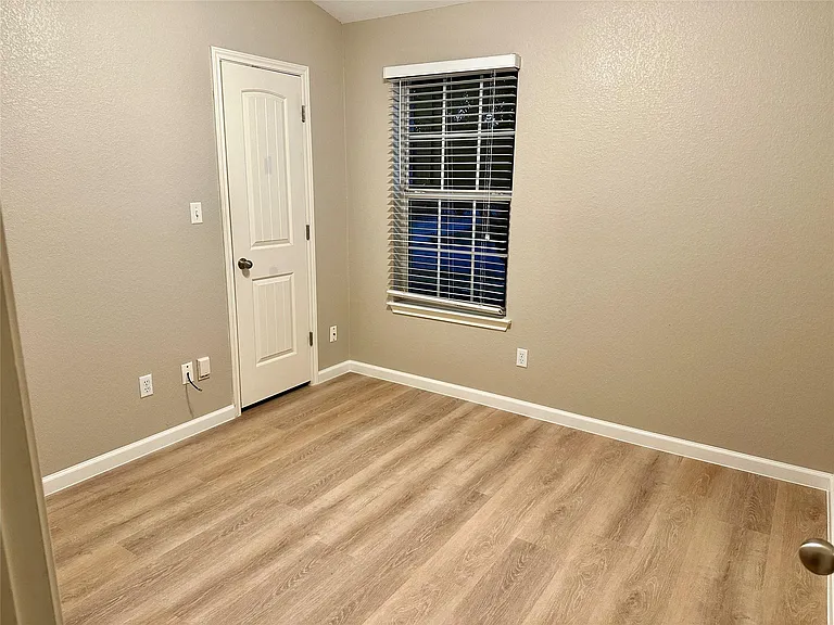 207 Dragon Ridge Rd — Photo 6