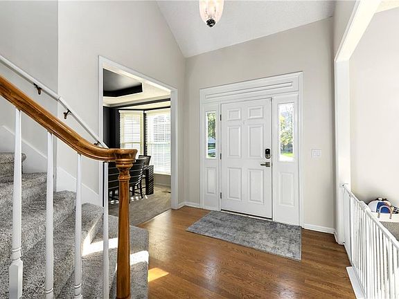 5th image of 5938 W 152nd Ter