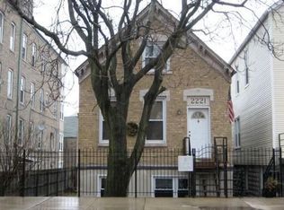 2221 N Leavitt St, Chicago, IL 60647