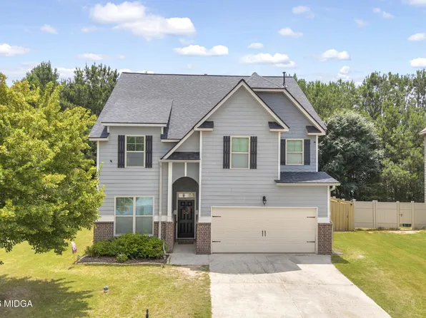 4209 Elm Trace Dr, Loganville, GA 30052