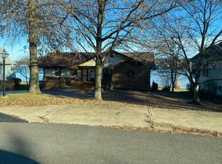 9678 W Vista Dr, Hillsboro, MO 63050