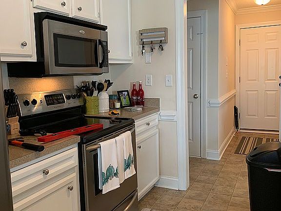 4th image of 2616 Westminster Dr