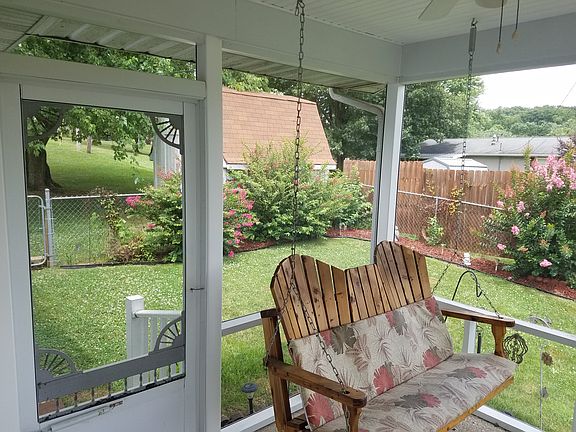 2nd image of 1058 E Smith Cir