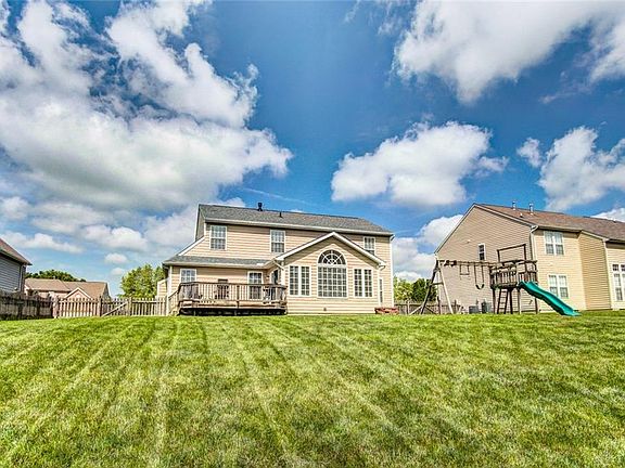 2nd image of 554 Ashbury Farms Dr