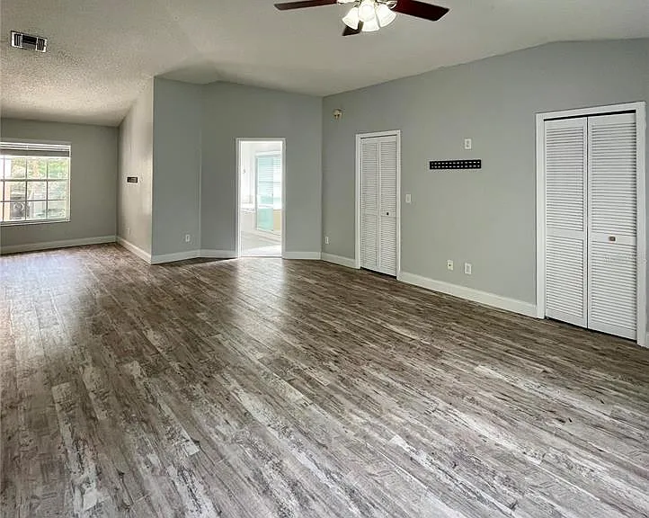 9318 Heritage Oak Ct — Photo 37