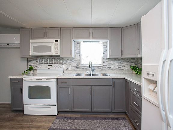 3rd image of 5644 Regency Blvd #285