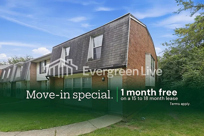 3 bed, 1.5 bath, 1555 sqft, $1,095 — Photo 1
