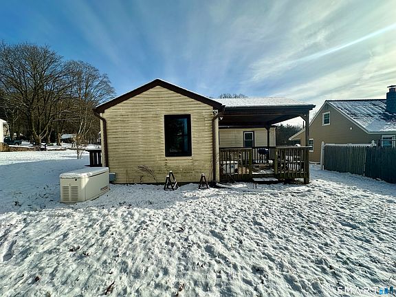 3rd image of 34 Hillside Street