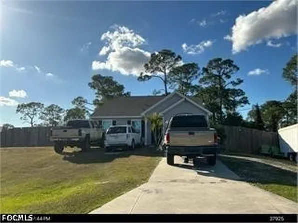 5002 Early Ln, Labelle, FL 33935