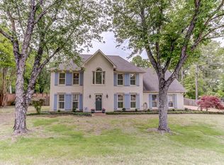 2893 Fairway Glen Dr, Collierville, TN 38017