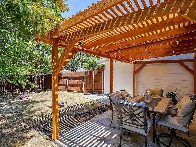 7851 Maiden Ln — Photo 10
