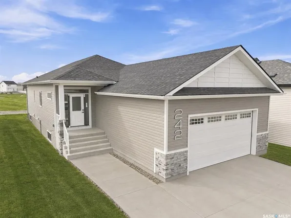 242 Doran WAY, Saskatoon, SK S7H 4N2