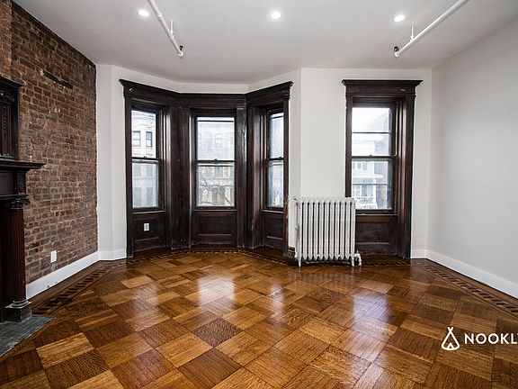 2nd image of 1374 Dean St #2F
