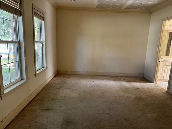 4th image of 73 Pinehurst Dr
