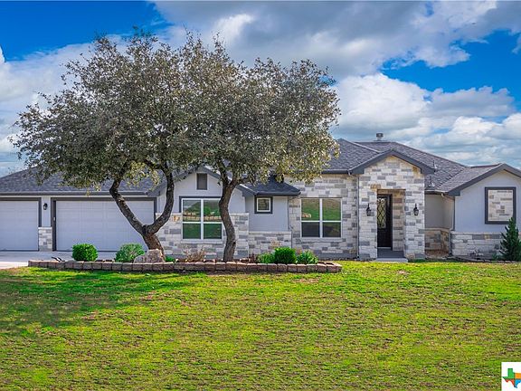 2nd image of 1561 Yaupon Dr