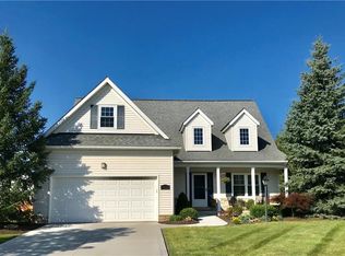 618 Eaton Dr, Aurora, OH 44202